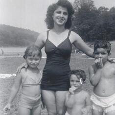 Angie, Sandra, Marty, Benny at lake