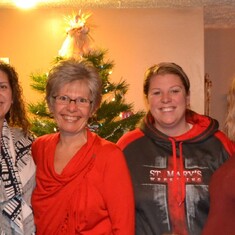 Niki, Mom, Holly, Danielle.  Christmas 2017