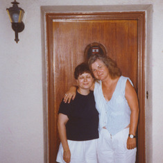 1992, 7, Linda Cox at Susan Roberts home in Glendale, CA  (5)