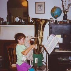 1992, 7, Mike at Mary Hsia's - Max plays tuba