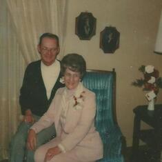 Cmas @Scottsbluff 1977 - Dad & Mom