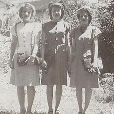 Stylish sisters - Mary, Iva & Mae
