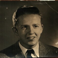 1950s.dad.young.suit.bw