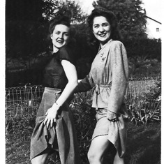 1944 mom and best friend