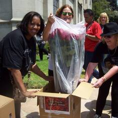 Melanie, Robyn and Deb - Unboxing roses for Michael at Holly Terrace, Forest Lawn 24th June 2014