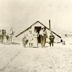 Lyon Family in Lone Wolf OK circa 1903
