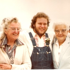 Grandma G., Mike, Grandma B. 1980
