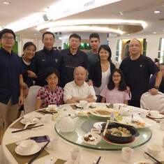 Lunch with Uncle Michael, Michelle's family and Louie in Hong Kong (12 Aug 2018)