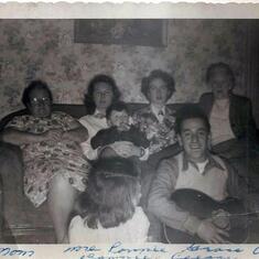 Monnie, Mom, Ron B., Grace, Aunt Mildred, Caesar, Bonnie