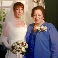 Myriam Vivas Haarman, proud Mother-of-the-bride with Kristina Whichard her daughter at her wedding in September 1999. Willow Grove Inn, Orange Virginia ❤️