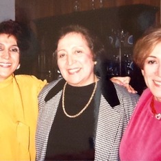 Myriam Vivas Haarman (center) and her two sisters Anita Vivas Sarmiento left and Edith Weichbrodt right