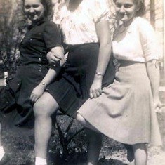 Nancy, Mitzi and Helen, 1946