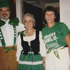 From the photos of Ruth Sherman. Irish night NSDC 1986
