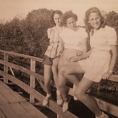 Naomi (right) in her teens, with her mother Beila and sister Mika
