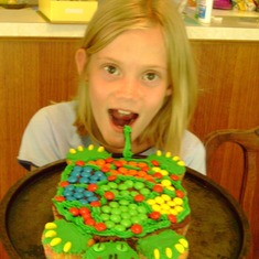 Hannah and her Turtle (cup)Cake 2005