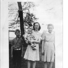 Marshall, Bonnie holding Nap & neighbor Alice Jane Nyhus