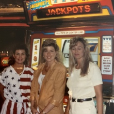 Girls trip to Vegas! Natalie, Cindy, Carol