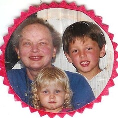 Oma With Grandchildren 001