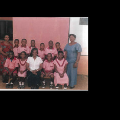 Mum and pupils and teachers of City Primary School