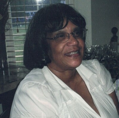 Neoma Lucille Holly