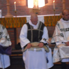 Parish Priest Dr Peter Packer at Mass for Pa Newton Igali at St John Chrysostom Church on 17/11/12
