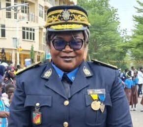 Ngoe Evelyn Besumbu