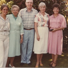 Wendy, Aunt Olive ( Aaron Stansberry's sister)& Uncle Wendall Vaa, Cousin Sandy Walgren, Mom.