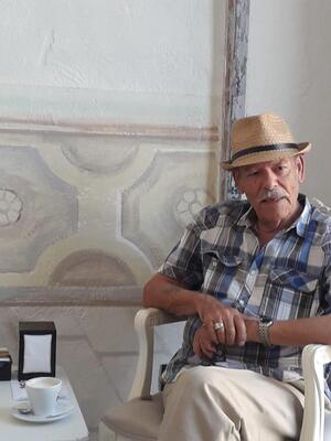 Nicos Aresti