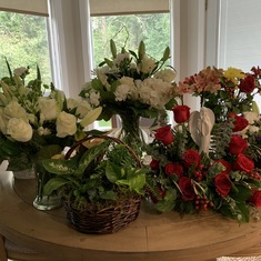 Memorial flowers sent...beautiful!