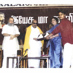 Book Release Inauguration - With Kaavingar Vali and Kalaaingar Karunanadhi - Yesu Maakaviyum 