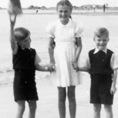 1953 George Nora Gordon at the beach