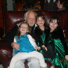 Xmas 2012 Norm with Great-Granddaughters Teah,Kelani, and Keira