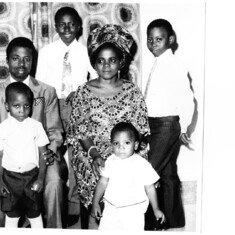 Omoigui Family Picture circa 1970