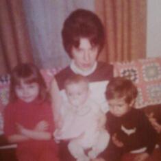 Ollie Irene and her children
Annesa...Jay...Rochelle.