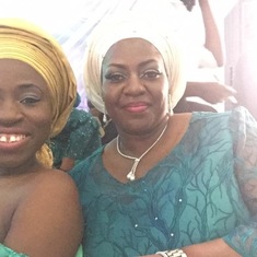 Chilling with Aunty Dolly at Deji’s engagement in Jos