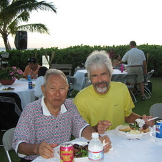 2006 Aug 12:   Owen Loui and Steve Spielman at gourmet Ko Olina picnic