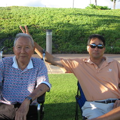 2006 Aug 12:  Owen Loui and Russ Tom at Ko Olina picnic