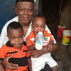 Papa and my kids 2017 Cameroon 