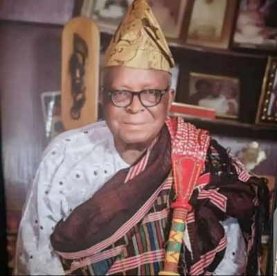 Pa Robert Aigbokhan Ebadan aka Moonlight