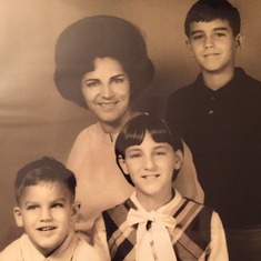 Mom and her Fabiano children: Mark, Donna and Brian