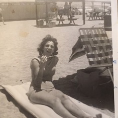 1962/beach: sunbathing beauty Trish