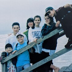 Mom and the first six kids in Myrtle Beach (Greg, Nadine, Nick, Shawna, Ben, Anth)