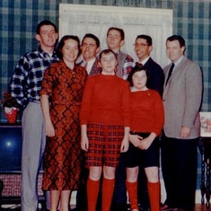 Paul (3rd from left) and his 7 siblings.