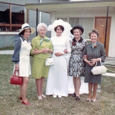 Auntie Noreen, mum Peggy, cousin Jill, Auntie Allie (Wendy’s mum) and Auntie Doreen 