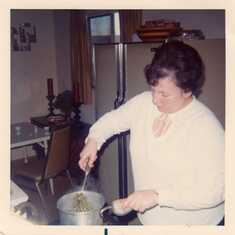 grandma in the kitchen006