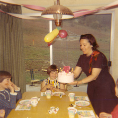 1970 Throwing a birthday party for Debbie