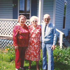 1993 Easter with Grandma and Grandpa