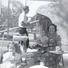 1962 San Diego Zoo with Dorothy and Debbie