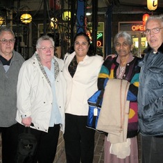 2009-07-07 - Peter, Kotha, Leila, Bill and Delma stepping out for dinner in Hamilton.