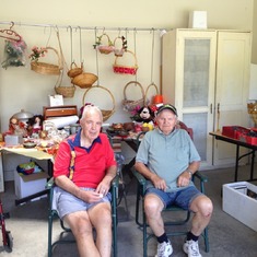 2014-01-05 Peter and Ewald at Garage Sale Fern Bay